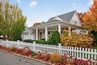 10 Shutter Latch, Plymouth, MA 02360