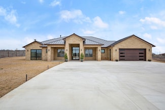 207 Arrow Wood Ct, Niederwald, TX 78640