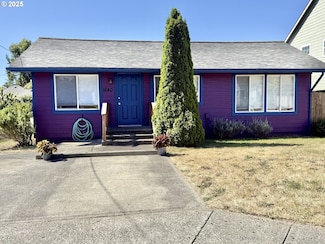 1640 36th St, Florence, OR 97439