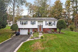 10 Eland Dr, Apalachin, NY 13732