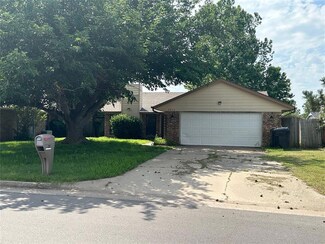 7712 NW 113th St, Oklahoma City, OK 73162