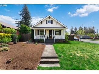 323 NW 40th St, Vancouver, WA 98660