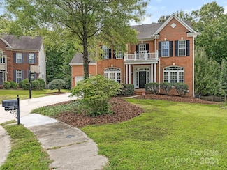 1120 Red Porch Ln, Matthews, NC 28105