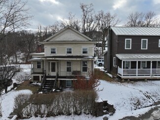 2 Church St, Coxsackie, NY 12051