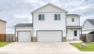 3401 Goldenrod Ave, Gillette, WY 82716