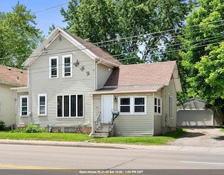907 Lawe St, Kaukauna, WI 54130