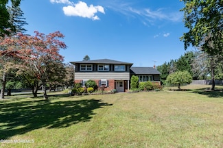 33 Camille Ln, Freehold, NJ 07728