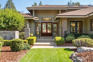 6822 Thunderbird Ct, Redmond, OR 97756