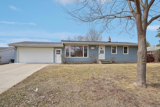 2805 Chisholm Ave, Saint Paul, MN 55109