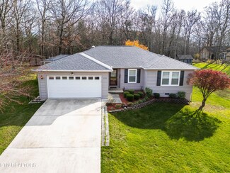130 Pomeroy Dr, Crossville, TN 38558
