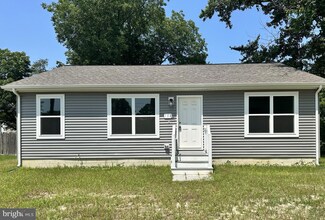 104 Elm St, Hebron, MD 21830