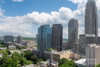 333 W Trade St Unit 2202, Charlotte, NC 28202