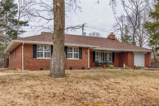 701 Jamaica Ct, Saint Louis, MO 63122