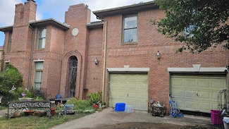 1809 Burton Hill Rd, Fort Worth, TX 76107