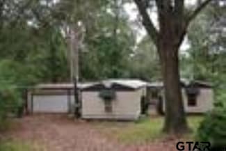 217 Springwood Cir, Chandler, TX 75758