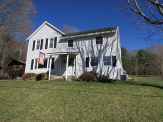 174 East Rd, Stamford, VT 05352