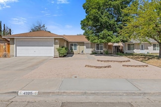 43215 Crestwood Ct, Lancaster, CA 93536
