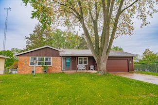 864 Suellen Ln, Portage, WI 53901