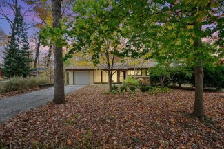 3353 Maple Dr, Ypsilanti, MI 48197