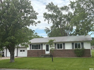 100 N 35th St, Herrin, IL 62948