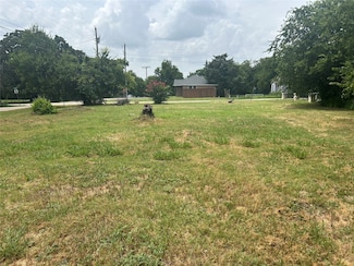 211 S 5th St, Alvarado, TX 76009