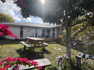 9110 Lunar Ln, Port Richey, FL 34668