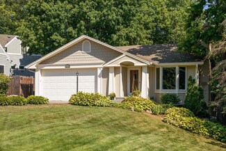 18970 Highland Ave, Wayzata, MN 55391