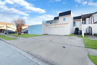 4511 Alamosa St, Fort Worth, TX 76119