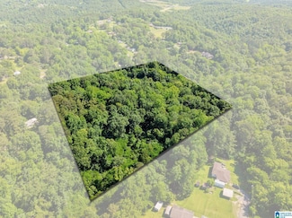 399 12th Ave SE, Graysville, AL 35073