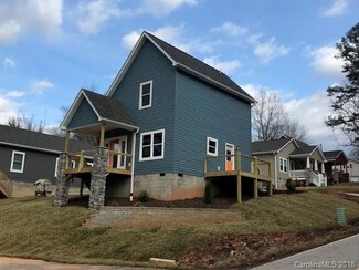 5 Busbee Rd, Asheville, NC 28803