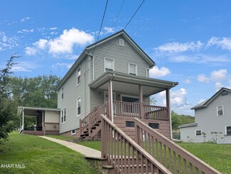 322 Main St, Vintondale, PA 15961