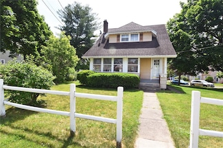 706 S Washington St, East Rochester, NY 14445