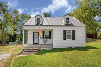 19 Victory Heights Dr NW, Christiansburg, VA 24073