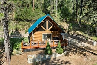 10 Elk Point Rd, Garden Valley, ID 83622