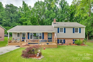2111 Parkdale Ave, Gastonia, NC 28052