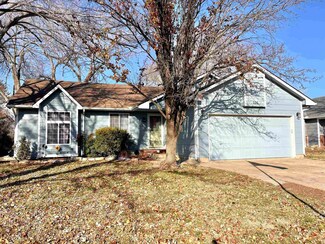 606 Deerfield Cir, Valley Center, KS 67147