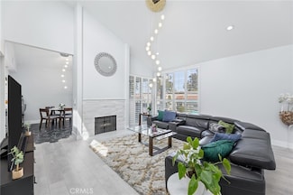 17711 Margate St Unit 316, Encino, CA 91316
