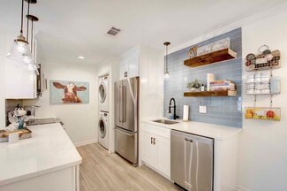 850 Mallery St Unit E8, Saint Simons Island, GA 31522