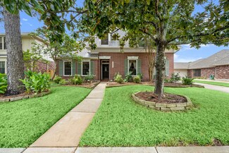 17327 Meadow Heights Dr, Houston, TX 77095