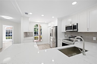 505 Mardel Dr Unit 106, Naples, FL 34104