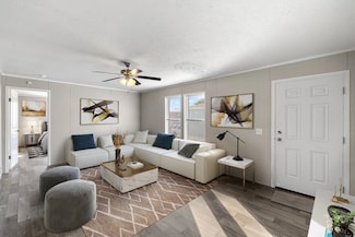 687 Elmdale Ln, Almont, MI 48003