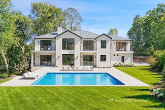 11 Boxwood Ln, Rye, NY 10580