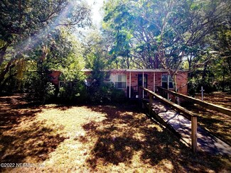 306 Songbird Rd, Palatka, FL 32177