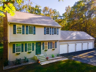 27 Windy Hill Rd, Hampton, CT 06247