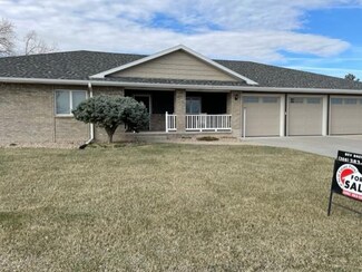 17 Sonja Dr, Doniphan, NE 68832