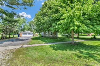 406 5th St, Ivesdale, IL 61851