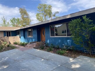 14955 Haynes St, Van Nuys, CA 91411