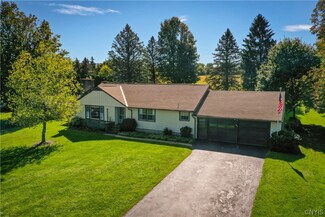 8910 Tibbitts Rd, New Hartford, NY 13413