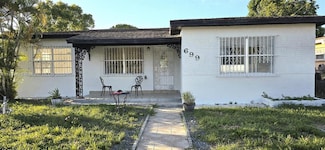 699 W 14th St, Hialeah, FL 33010