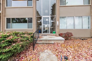 1969 Klingensmith Rd, Bloomfield Hills, MI 48302